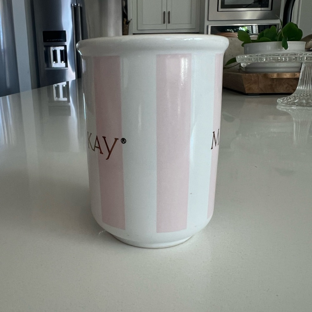 Mary Kay Vintage Coffee / Tea Mug - Pink & White Striped - Gold Script Ceramic - Picture 3 of 11